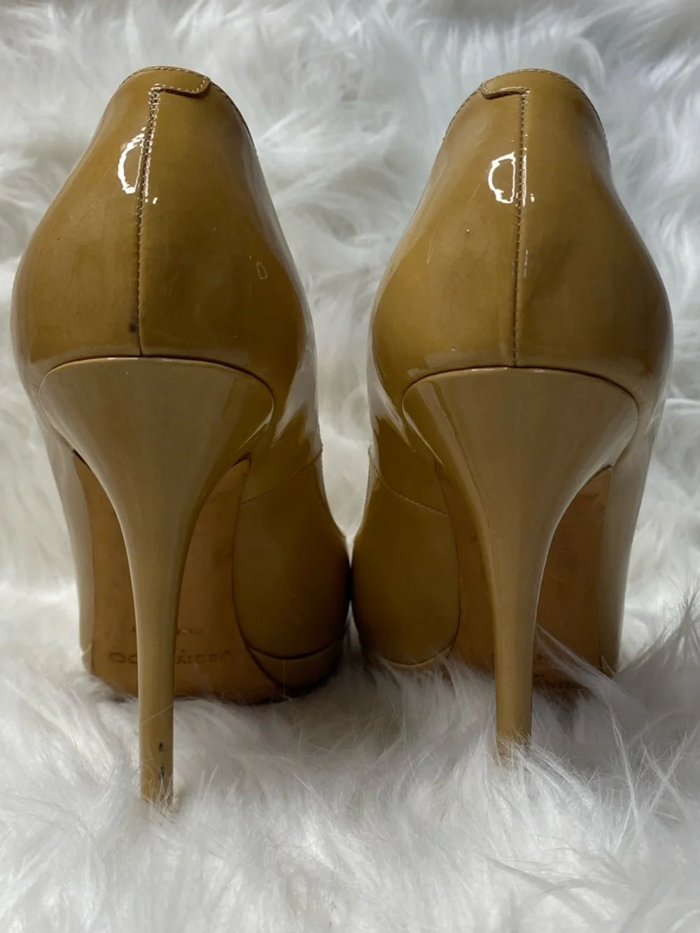 Jimmy Choo “Crown” Circa 2012 Beige Leather Peep-Toe Stiletto Pumps Authentic. - Picture 8 of 17
